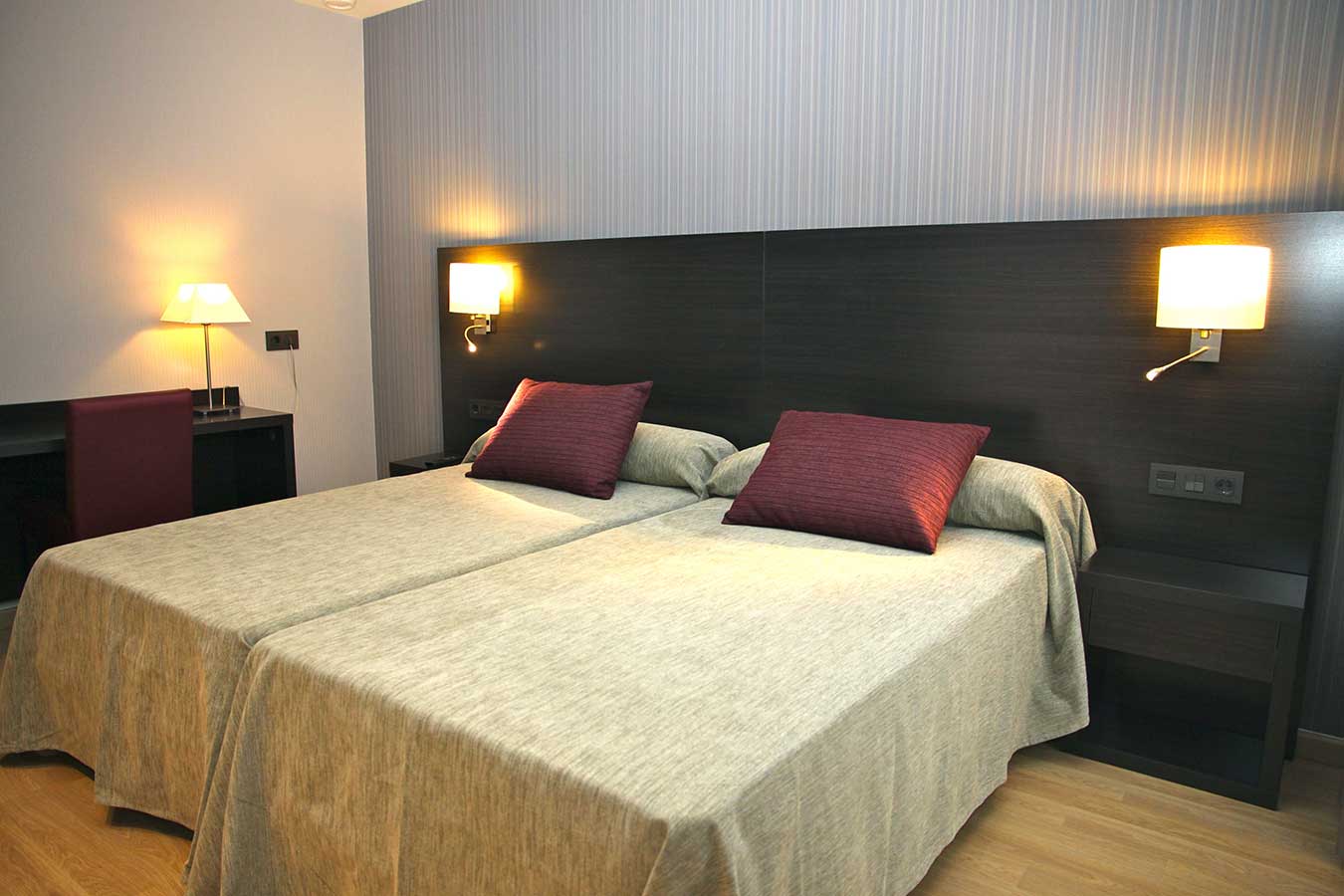 Habitación Doble Confort para 2 personas con 2 camas de 200 x 105 cm