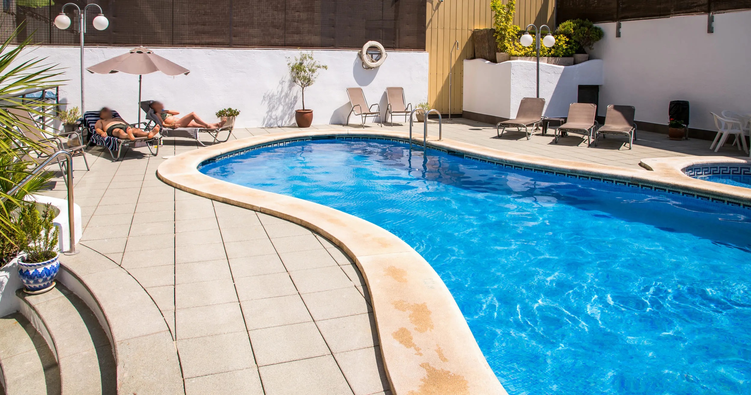 piscina petit palau